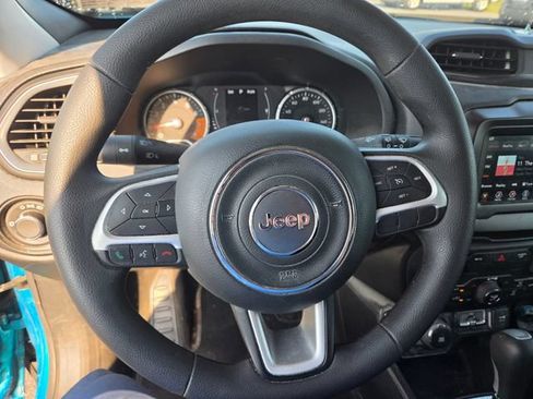 Used 2020 Jeep Renegade Sport w/ Sport Appearance Group AWD/4WD image 3
