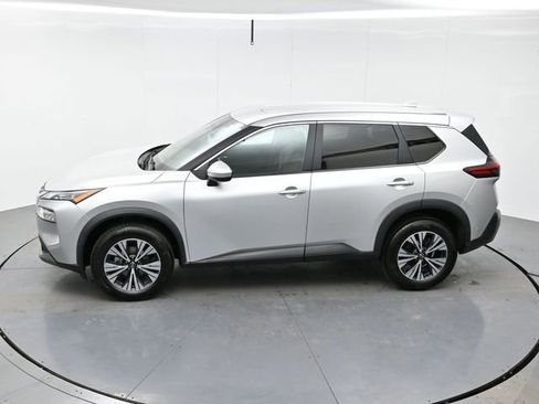 Used 2023 Nissan Rogue SV image 34
