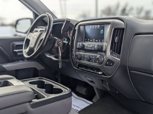 Used 2018 Chevrolet Silverado 1500 LT w/ All Star Edition image 44