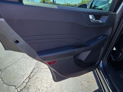 Used 2025 Ford Escape Platinum AWD/4WD image 15
