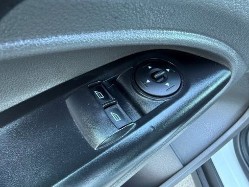 Used 2020 Ford Transit Connect XL image 9