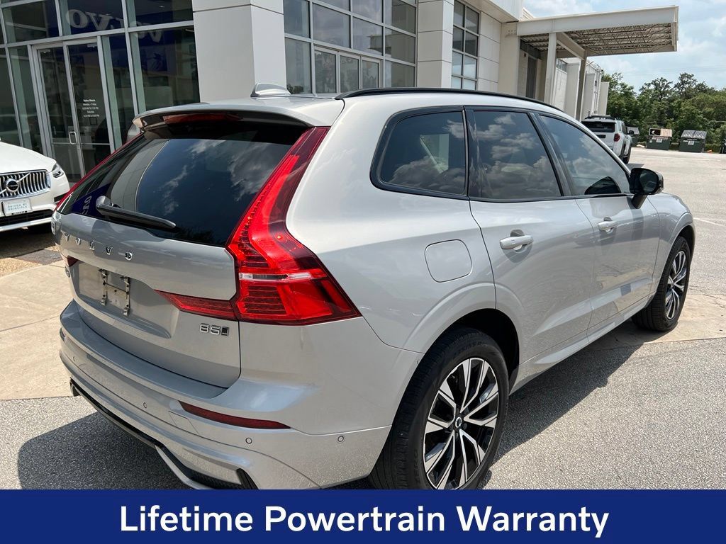 Certified 2024 Volvo XC60 B5 Plus AWD/4WD image 7
