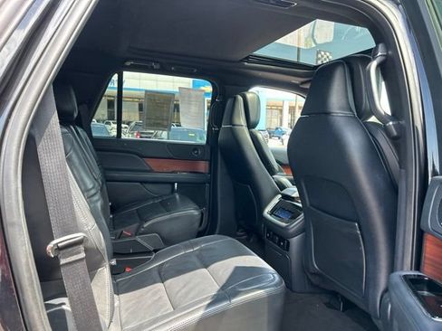 Used 2024 Lincoln Navigator Reserve AWD/4WD image 32