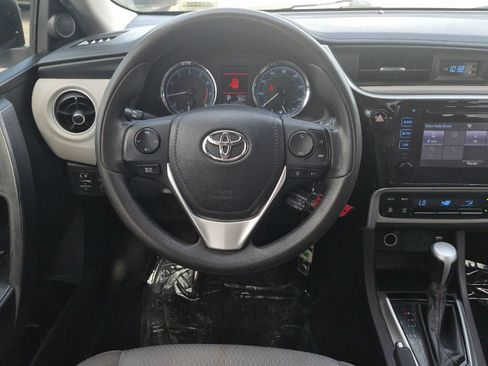 Used 2019 Toyota Corolla LE FWD image 13