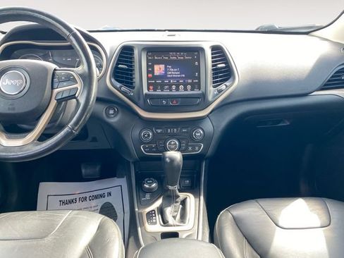 Used 2018 Jeep Cherokee Limited AWD/4WD image 11