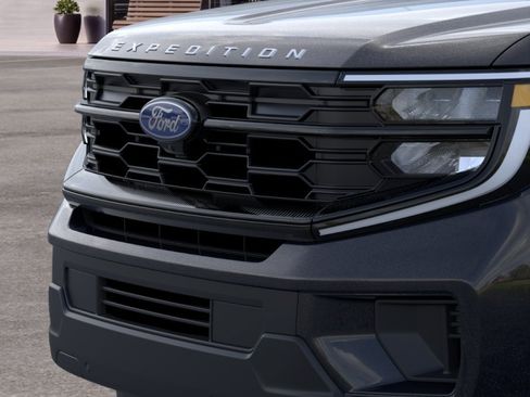 New 2026 Ford Expedition Active AWD/4WD image 17