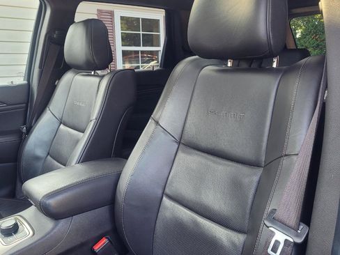 Used 2017 Jeep Grand Cherokee Summit AWD/4WD image 12