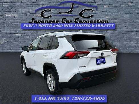 Used 2021 Toyota RAV4 LE image 7
