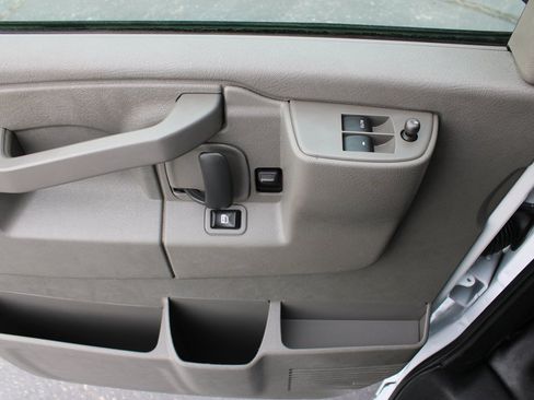 Used 2025 Chevrolet Express 2500 w/ Driver Convenience Package RWD image 26