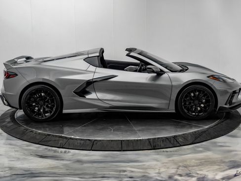Used 2022 Chevrolet Corvette Stingray Preferred Cpe w/ Z51 Performance Package RWD image 27