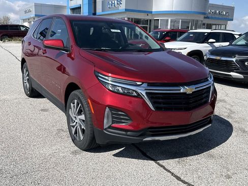 Used 2024 Chevrolet Equinox LT w/ LPO, Floor Liner Package image 2