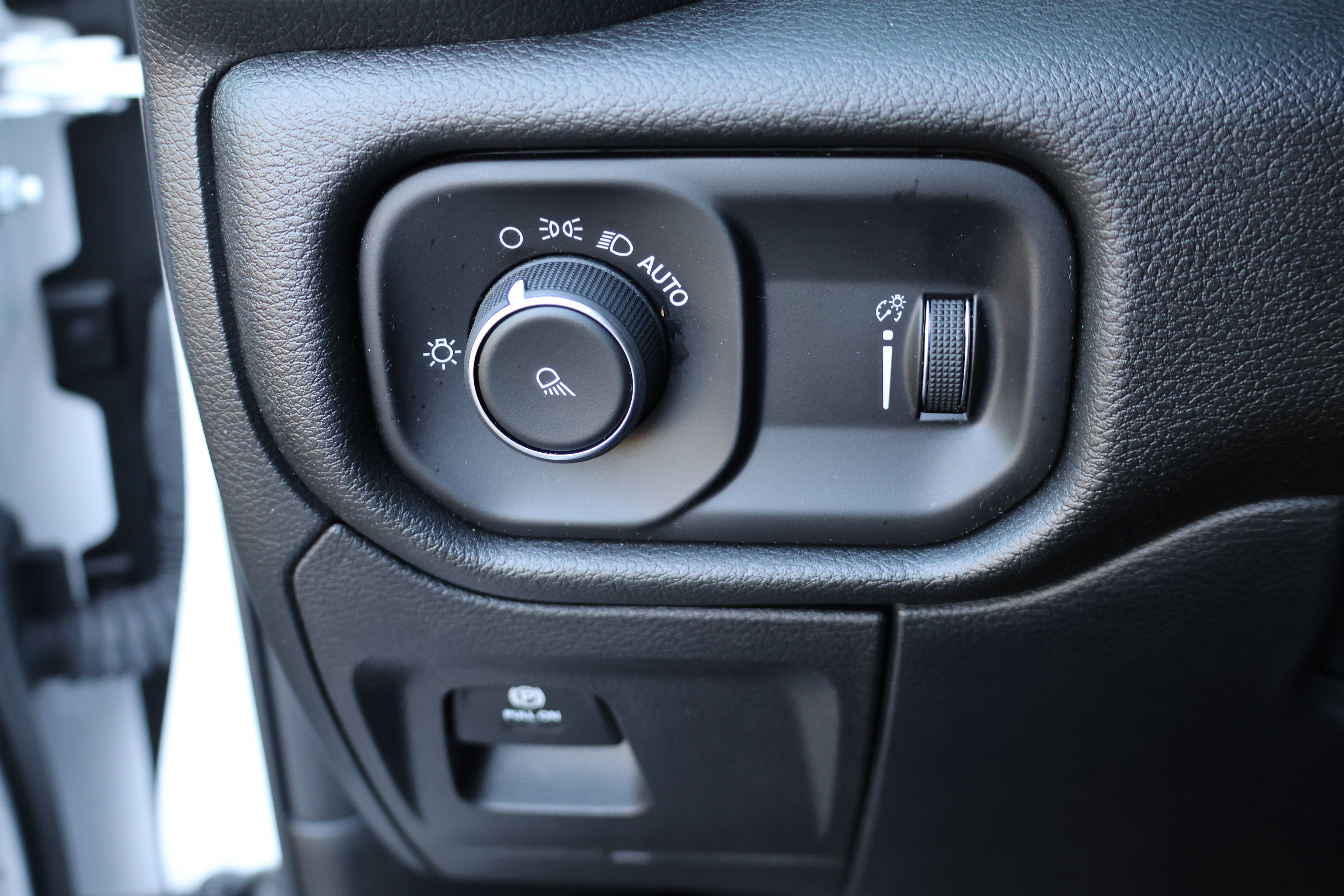 Used 2025 RAM 1500 Tradesman RWD image 34