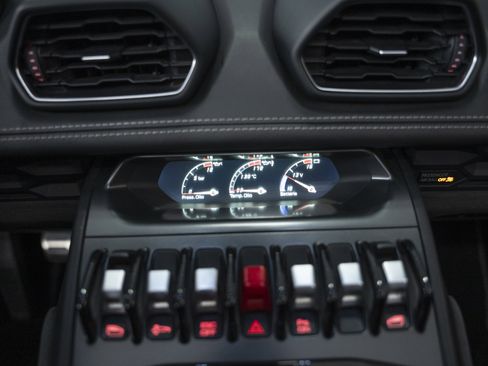 Used 2016 Lamborghini Huracan LP 610-4 image 41