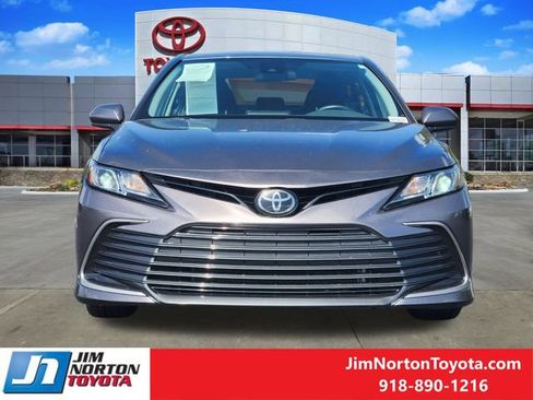 Used 2024 Toyota Camry LE FWD image 2