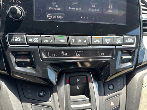 Used 2023 Honda Odyssey EX-L image 31