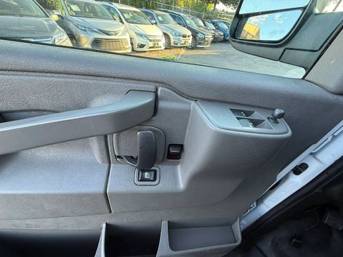 Used 2021 Chevrolet Express 2500 RWD image 30
