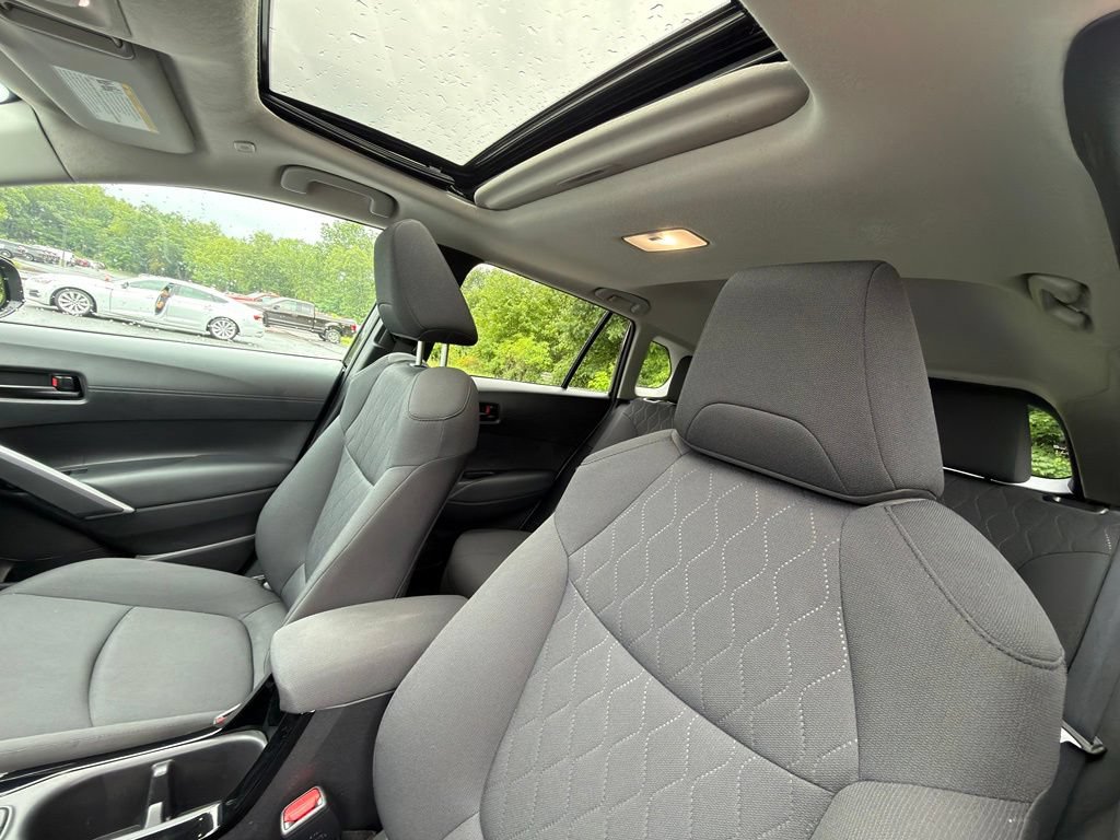 Used 2023 Toyota Corolla Cross LE w/ Moonroof Package AWD/4WD image 14