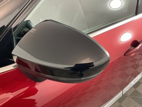 Used 2023 Nissan Pathfinder Platinum image 12