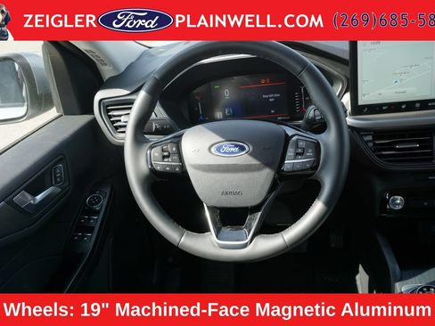 Used 2023 Ford Escape SE FWD image 14
