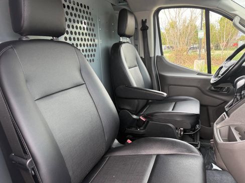 Used 2023 Ford Transit 250 Low Roof AWD image 20