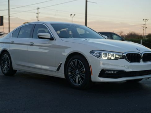 Used 2018 BMW 530i image 3