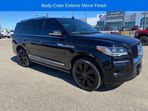 Used 2022 Lincoln Navigator Reserve w/ Equipment Group 201A AWD/4WD image 8