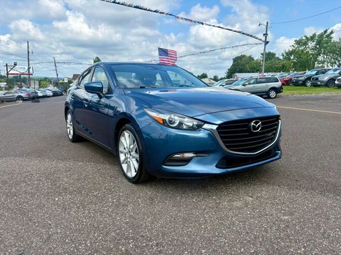 Used 2017 MAZDA MAZDA3 Touring w/ Popular Equipment Package FWD image 7