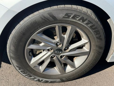 Certified 2019 Kia Optima LX image 6