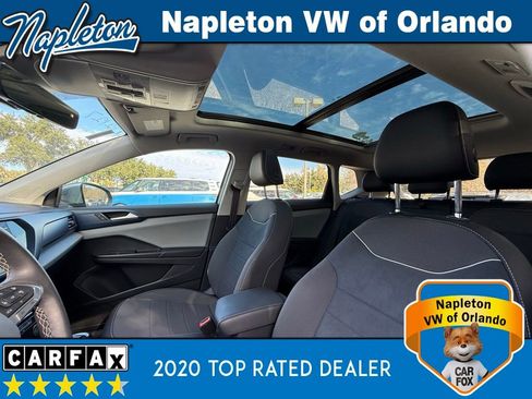 Used 2023 Volkswagen Taos SE image 24