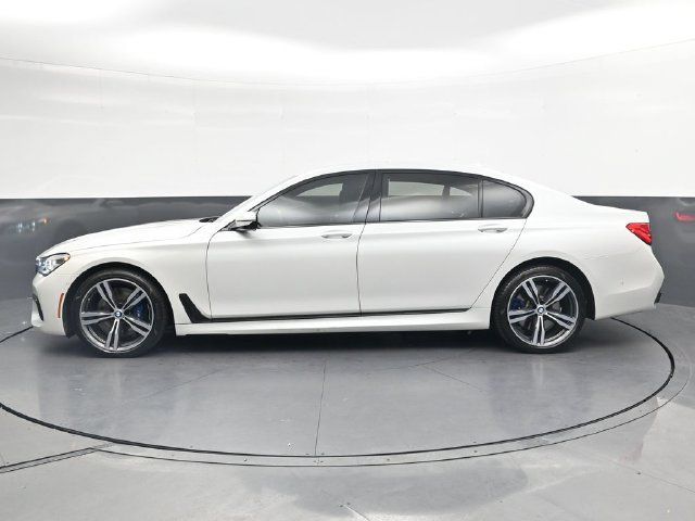 Used 2019 BMW 750i xDrive w/ Executive Package AWD/4WD image 9