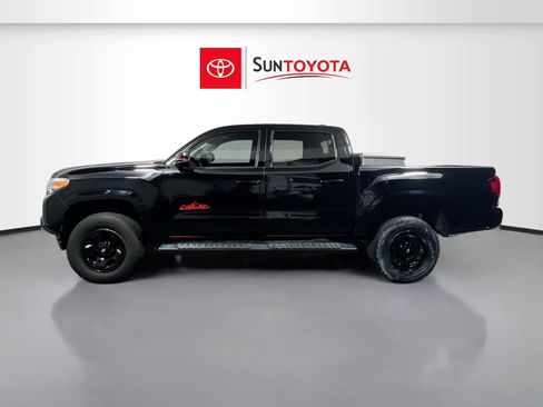 Used 2022 Toyota Tacoma SR w/ SR Convenience Package RWD image 7