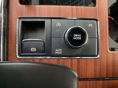 Certified 2024 Lincoln Navigator L Reserve image 30