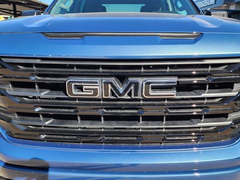 New 2026 GMC Sierra 1500 Elevation w/ LPO, Elevation Black Package image 10