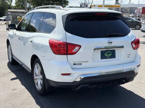 Used 2018 Nissan Pathfinder SL w/ SL Premium Package AWD/4WD image 5