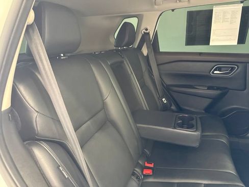 Used 2021 Nissan Rogue SL AWD/4WD image 11
