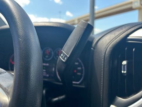 Used 2020 Chevrolet Silverado 1500 LT AWD/4WD image 23