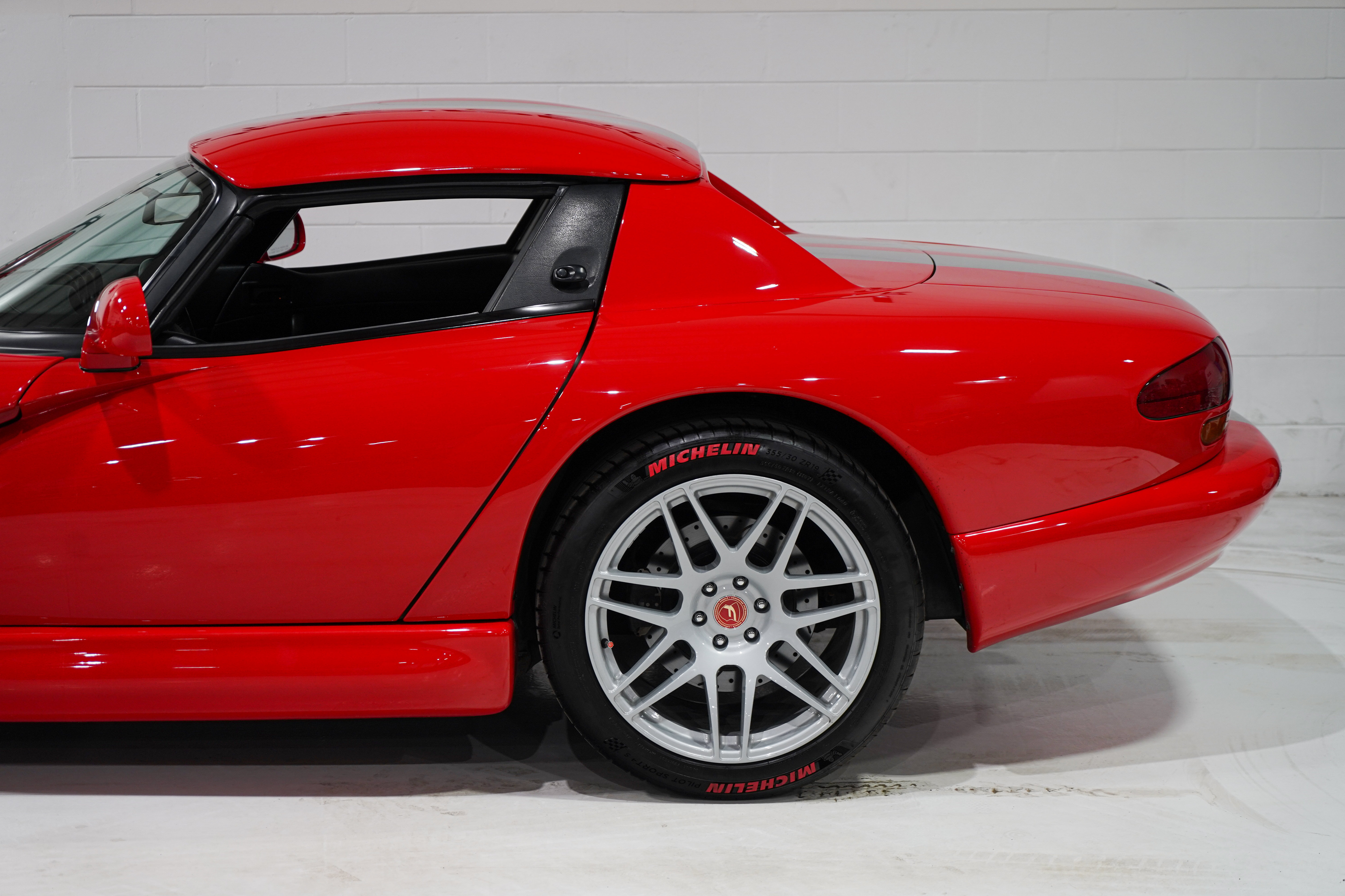 Used 1998 Dodge Viper RT/10 RWD image 32