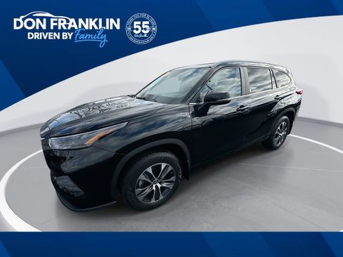 Used 2023 Toyota Highlander XLE image 1