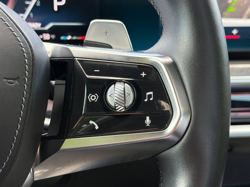 Used 2024 BMW 740i w/ Premium Package 2 RWD image 30