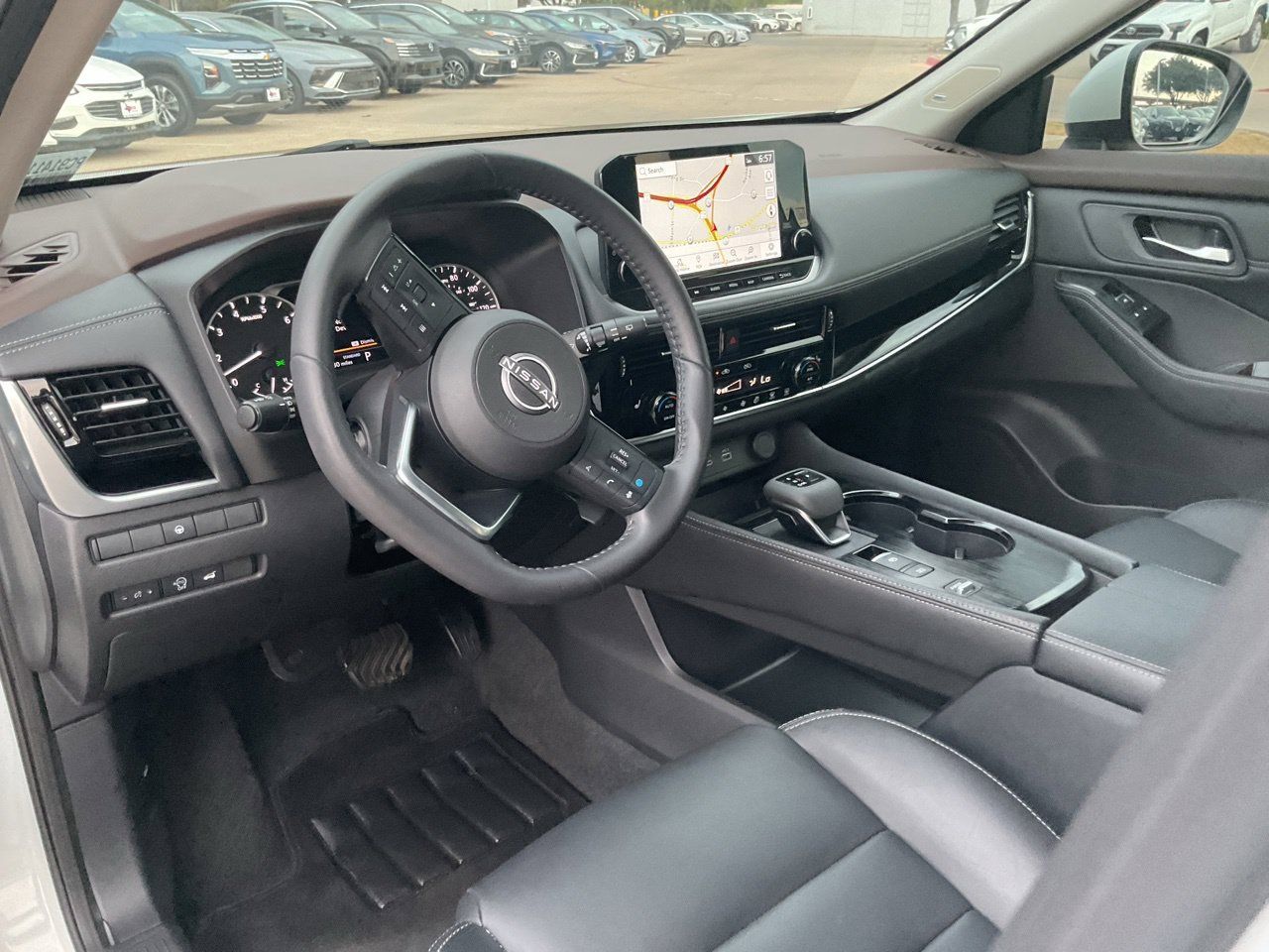 Used 2023 Nissan Rogue SL w/ SL Premium Package FWD image 12