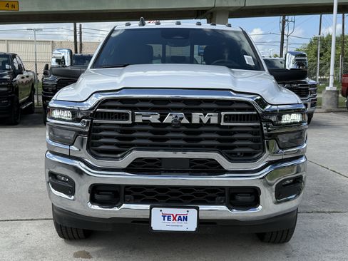 New 2026 RAM 2500 Tradesman AWD/4WD image 7