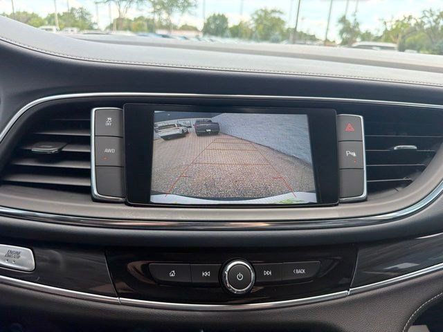 Used 2018 Buick Enclave Essence AWD/4WD image 32