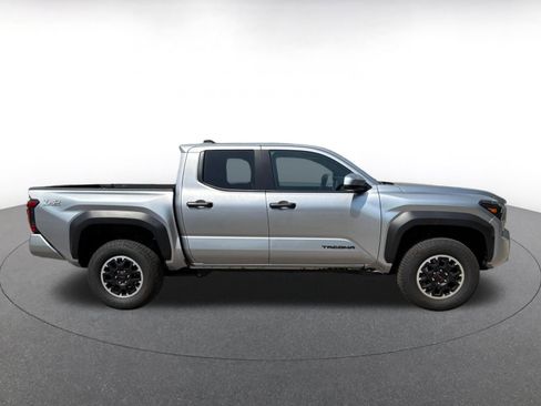 Used 2025 Toyota Tacoma TRD Off-Road AWD/4WD image 8