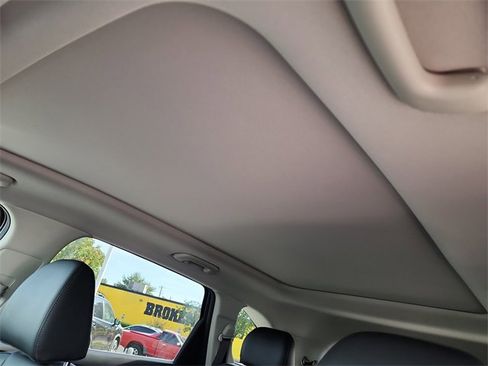 New 2026 Kia Sorento S image 28