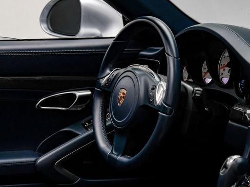 Used 2015 Porsche 911 Turbo S image 54