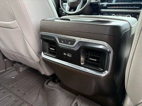 Used 2023 GMC Sierra 1500 SLT w/ SLT Premium Plus Package AWD/4WD image 39