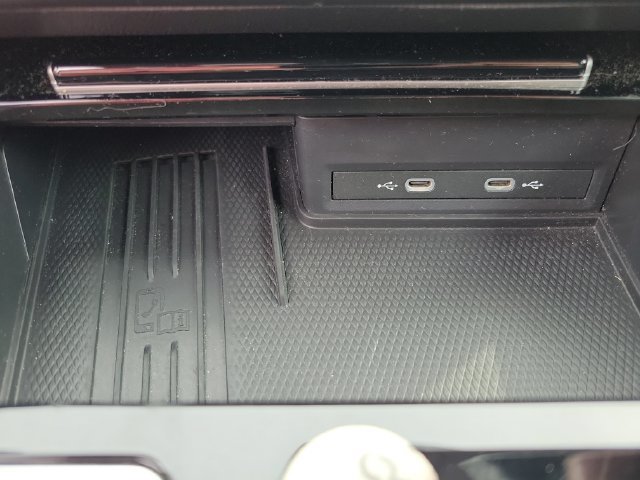 Used 2025 Volkswagen Atlas SE AWD/4WD image 26