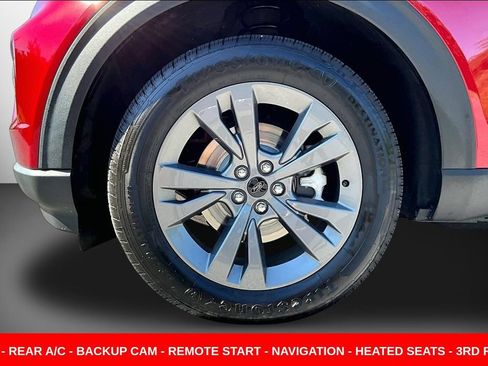 Used 2021 Ford Explorer XLT w/ Equipment Group 202A AWD/4WD image 33