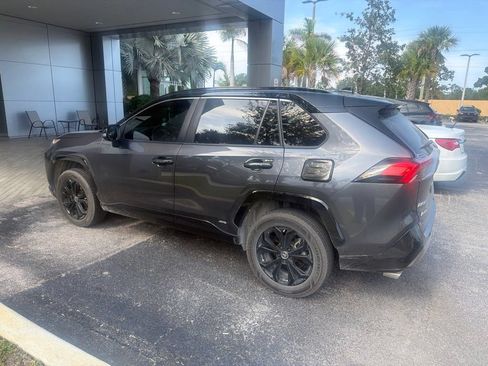 Used 2025 Toyota RAV4 XSE w/ Advanced Technology Package AWD/4WD image 4