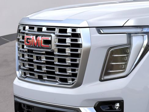 New 2026 GMC Yukon XL Denali w/ Denali Reserve Package image 13